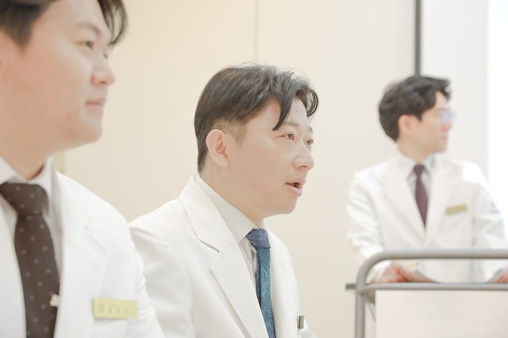 메디람한방병원 의료진 회의 모습