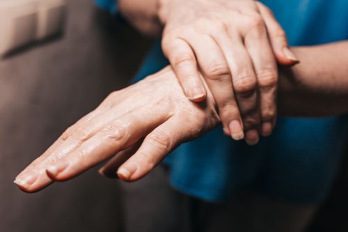 파킨슨병 진행단계 호엔야 척도 5단계로 짚어보기 썸네일 이미지